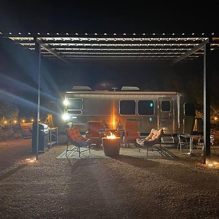 Airstream Alfresco Hotel เฟรเดอริกส์เบิร์ก ภายนอก รูปภาพ